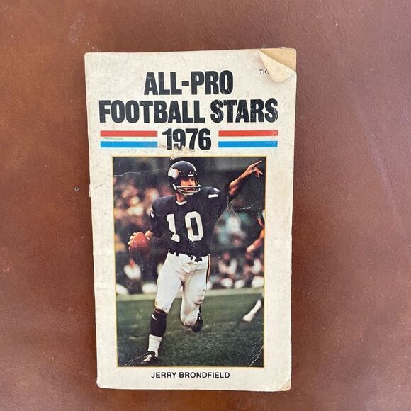 4 Vintage 70s Sports Pop Culture Books Soft Cover - Picture 4 of 11